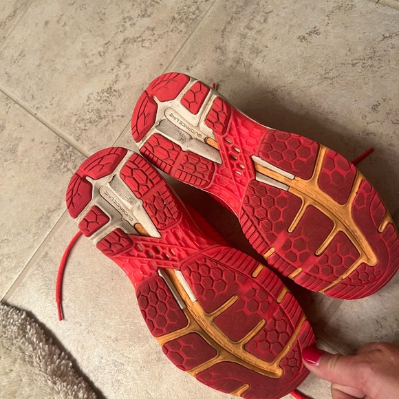 ASIC Gel Kayano size 7 bright orange. Good conditions - Picture 6 of 6